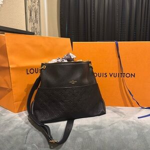 Louis Vuitton Monogram Empteinte Maida Hobo. Black. Gorg bag with box and bag